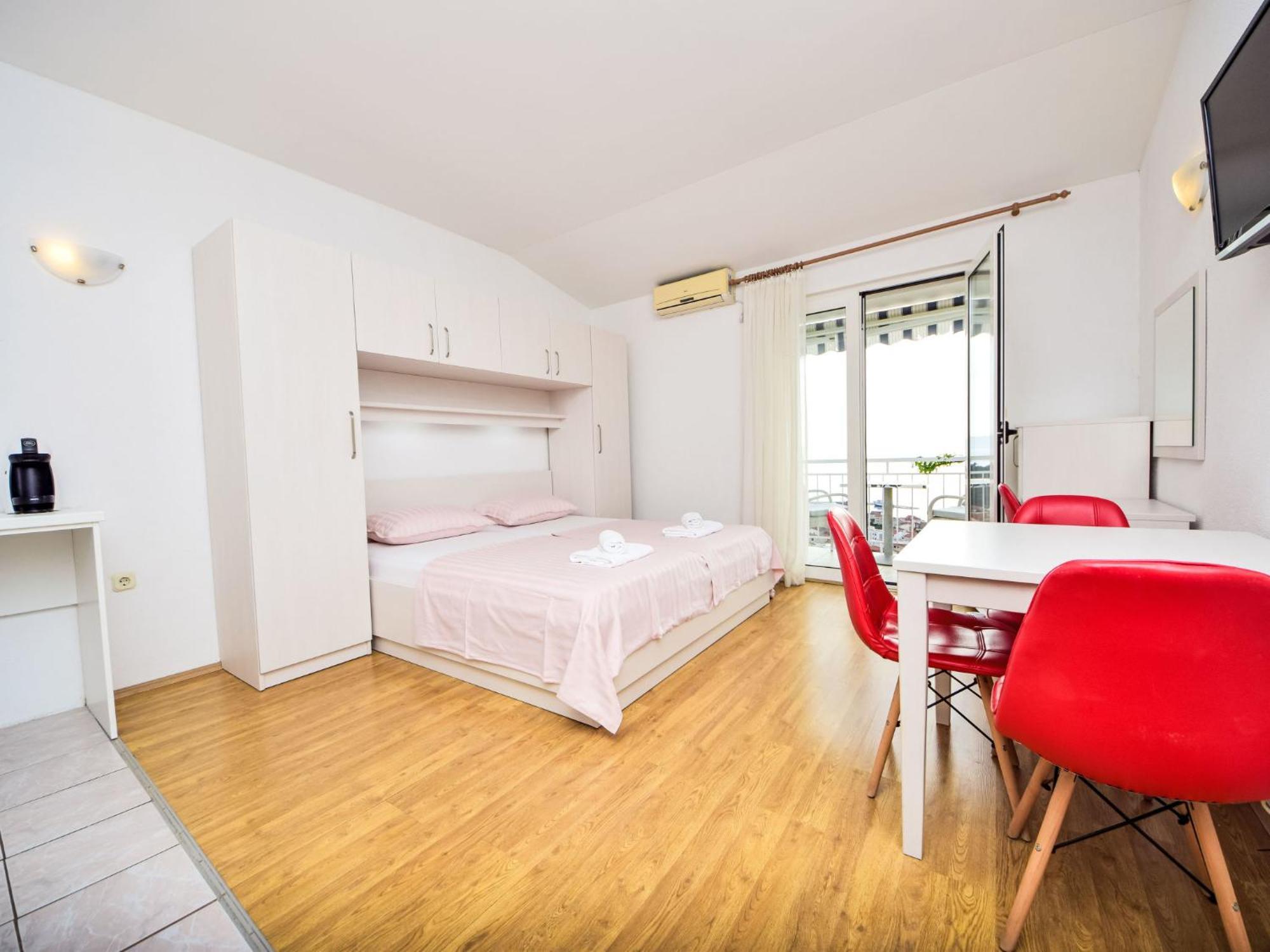 Apartment Mira-1 By Interhome Makarska Eksteriør billede